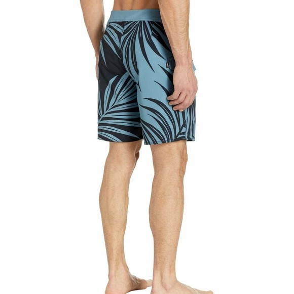 VANS Palms for Peace Boardshorts - Picture 2 of 3